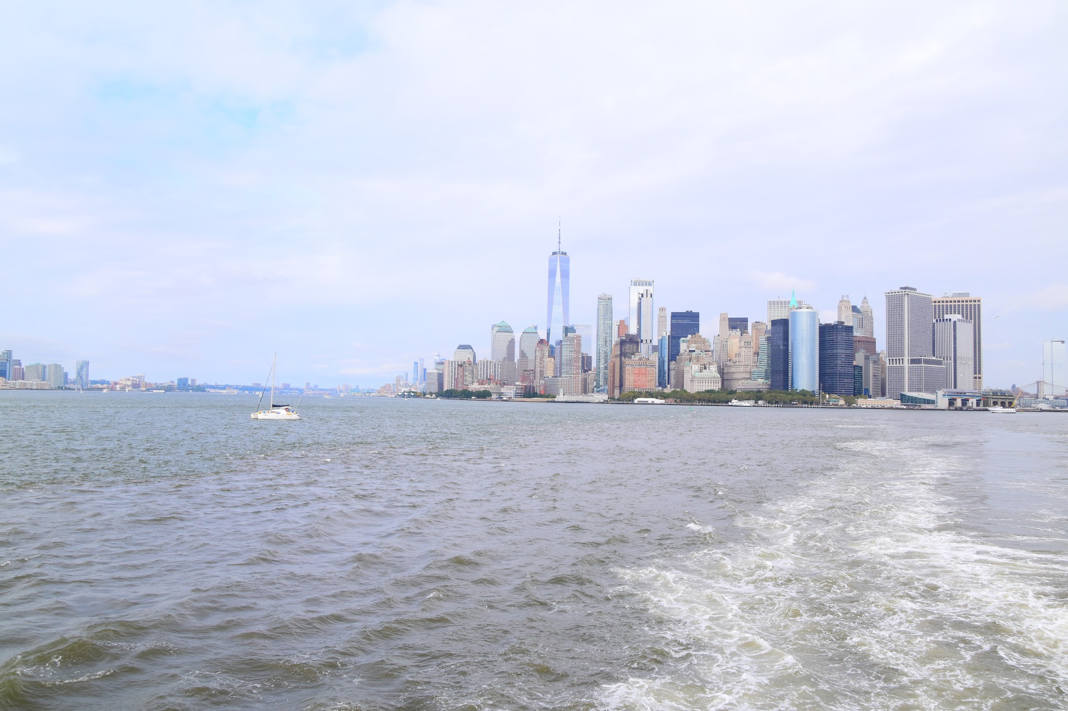 One World Trade Center and Manhattan skyline